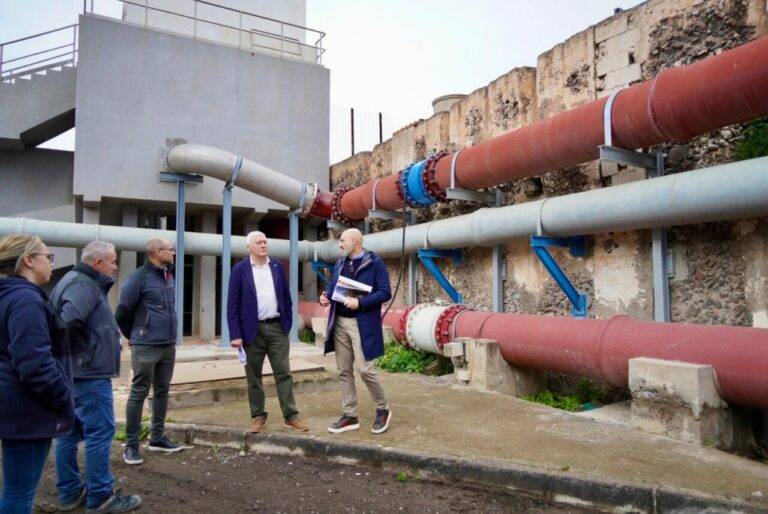 Visita a la depuradora de aguas residuales en Melilla con nuevas tuberías