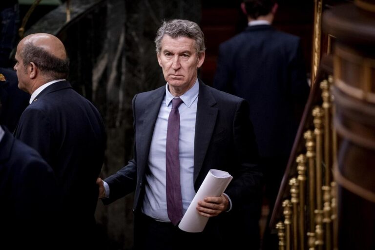 Alberto Núñez Feijóo en el Congreso de los Diputados discutiendo acuerdos políticos