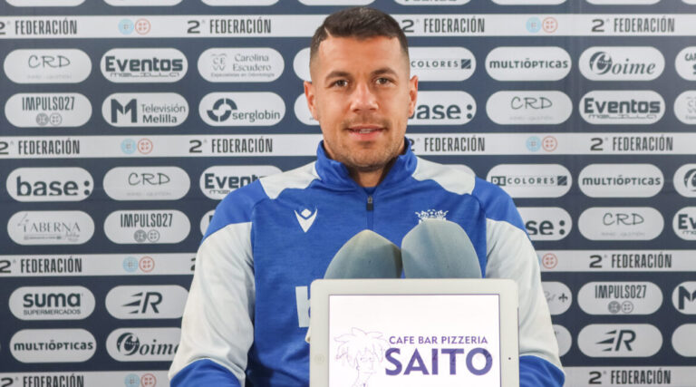 Manuel Antonio Cabrera Hermosilla, capitán de la U.D. Melilla en rueda de prensa.