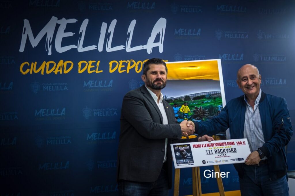 José Manuel Giner y José Manuel Lozano en la premiación del concurso de fotografía