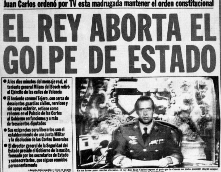 El rey Juan Carlos I durante su mensaje contra el golpe de Estado en 1981.