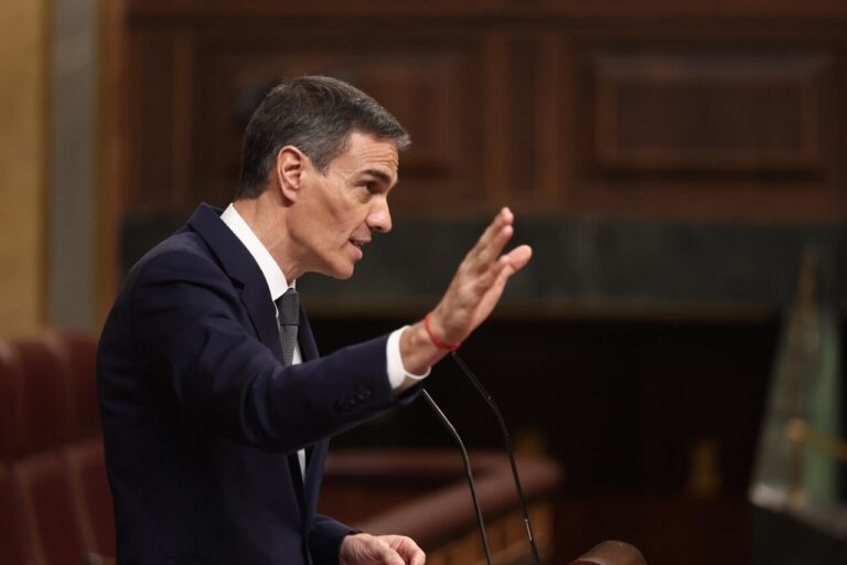Pedro Sánchez presentando el fondo soberano para viviendas en el parlamento