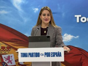 Sofía Acedo durante una conferencia de prensa sobre la huelga médica en Melilla.