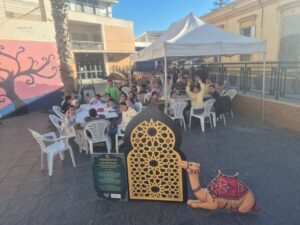 Niños participando en talleres creativos durante el Ramadán en Melilla.