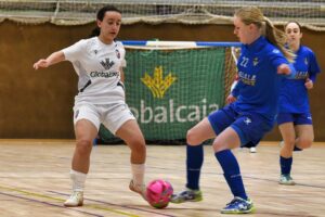 Jugadoras del Melilla Torreblanca C.F. en un partido de fútbol sala