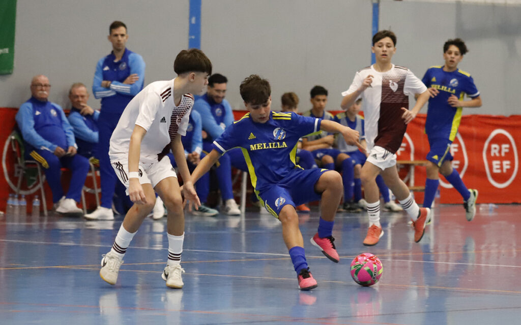 Partido de fútbol sala entre equipos Sub-14 de Melilla y Castilla La Mancha