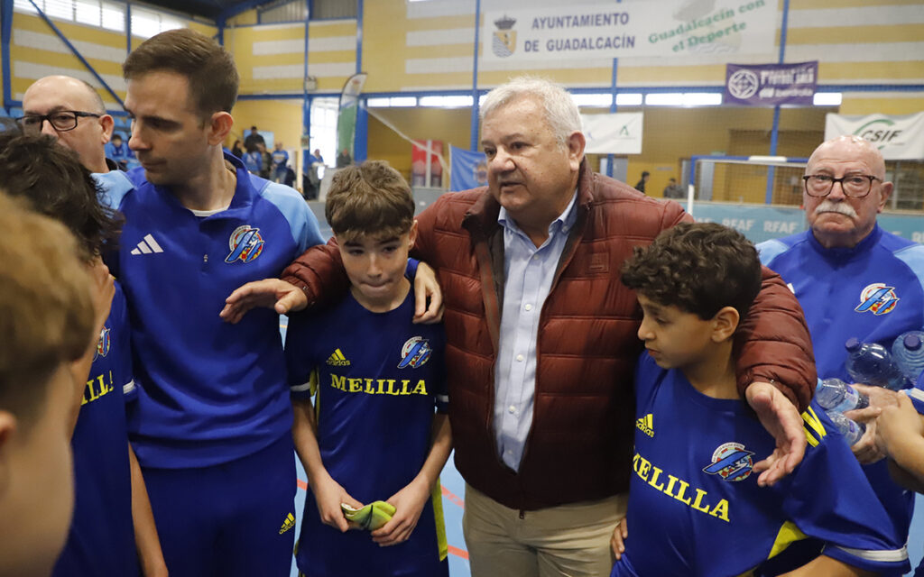 Jugadores de Melilla Sub-14 en el campeonato de fútbol sala