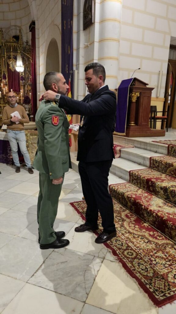 Ceremonia de entrega de la Columna de Oro en Melilla