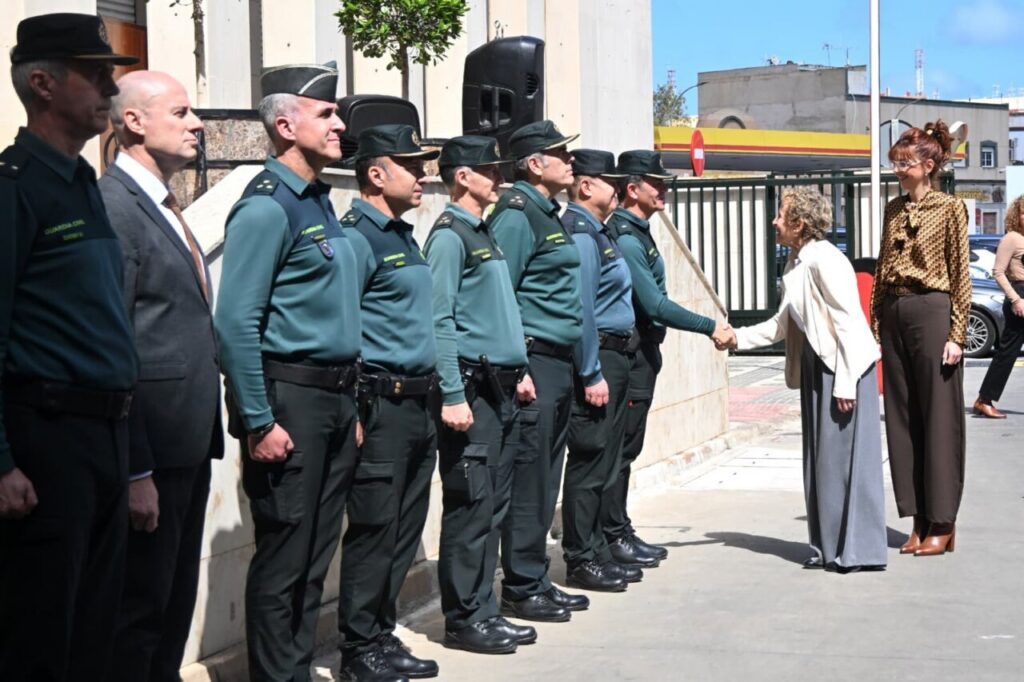 Reunión entre autoridades y miembros de la Guardia Civil en Melilla