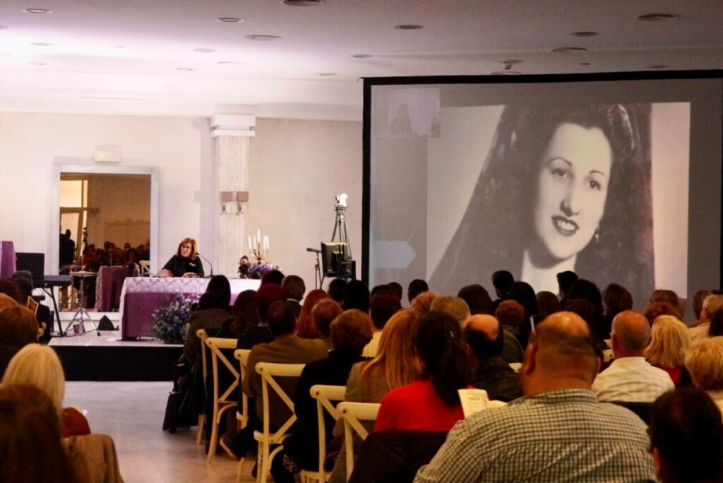 Ponencia sobre costumbres de Semana Santa en el Hotel Melilla Puerto