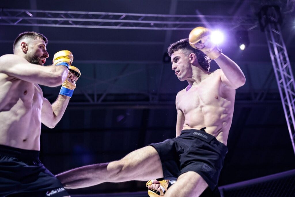 Ayman Chadghani luchando en el Torneo KGB de MMA en Burgos