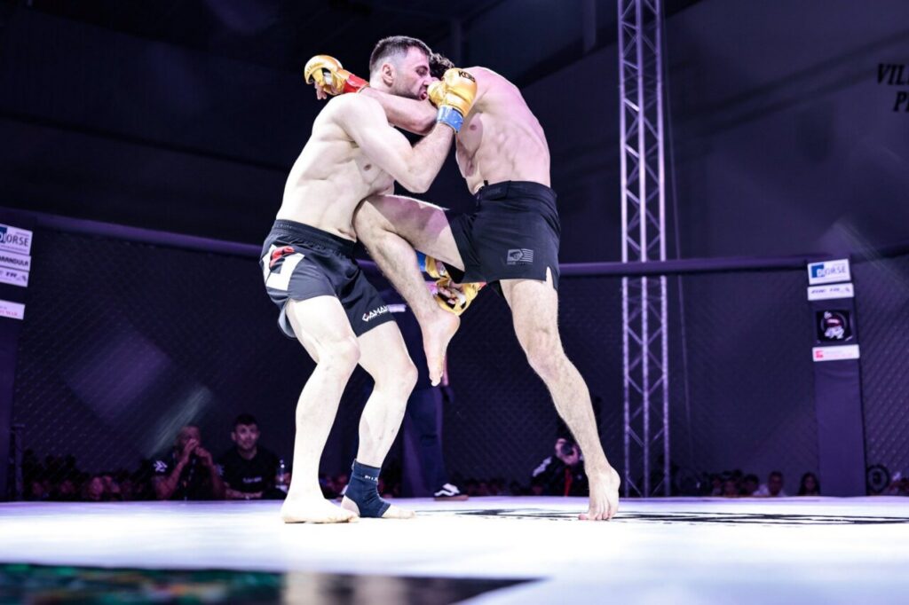 Ayman Chadghani luchando en el Torneo KGB de MMA en Burgos