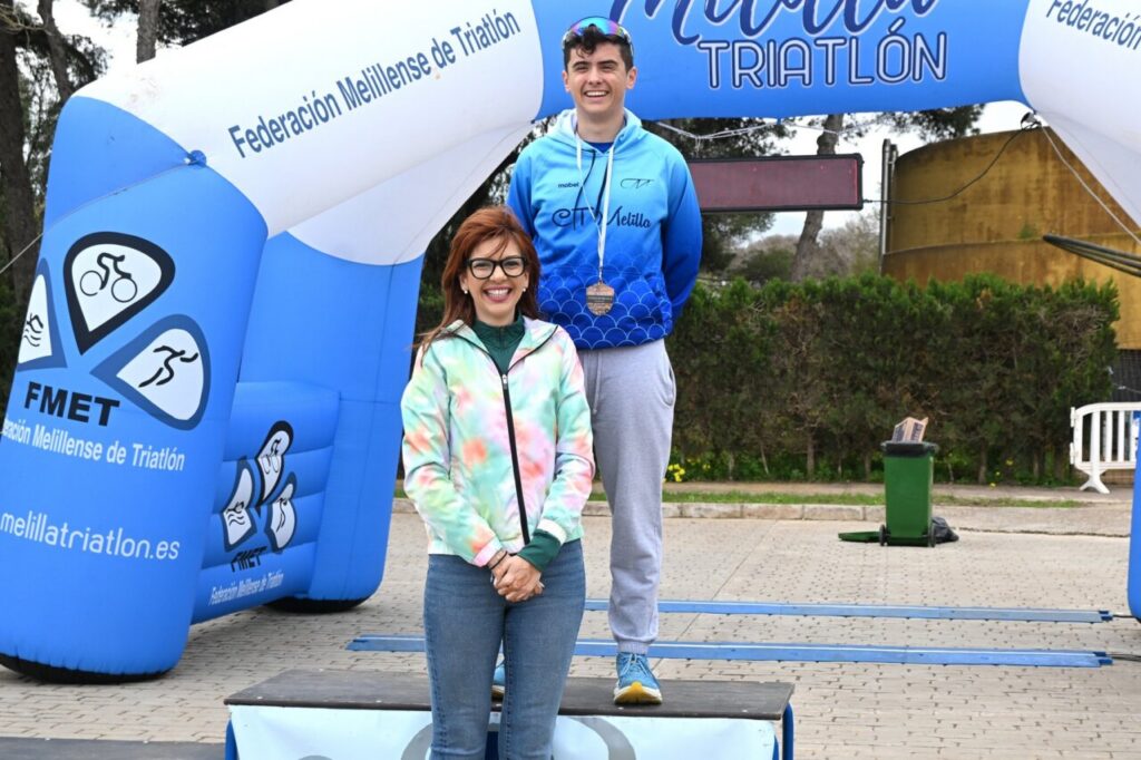 Ganadores del XVI Duatlón Ciudad de Melilla en el podio