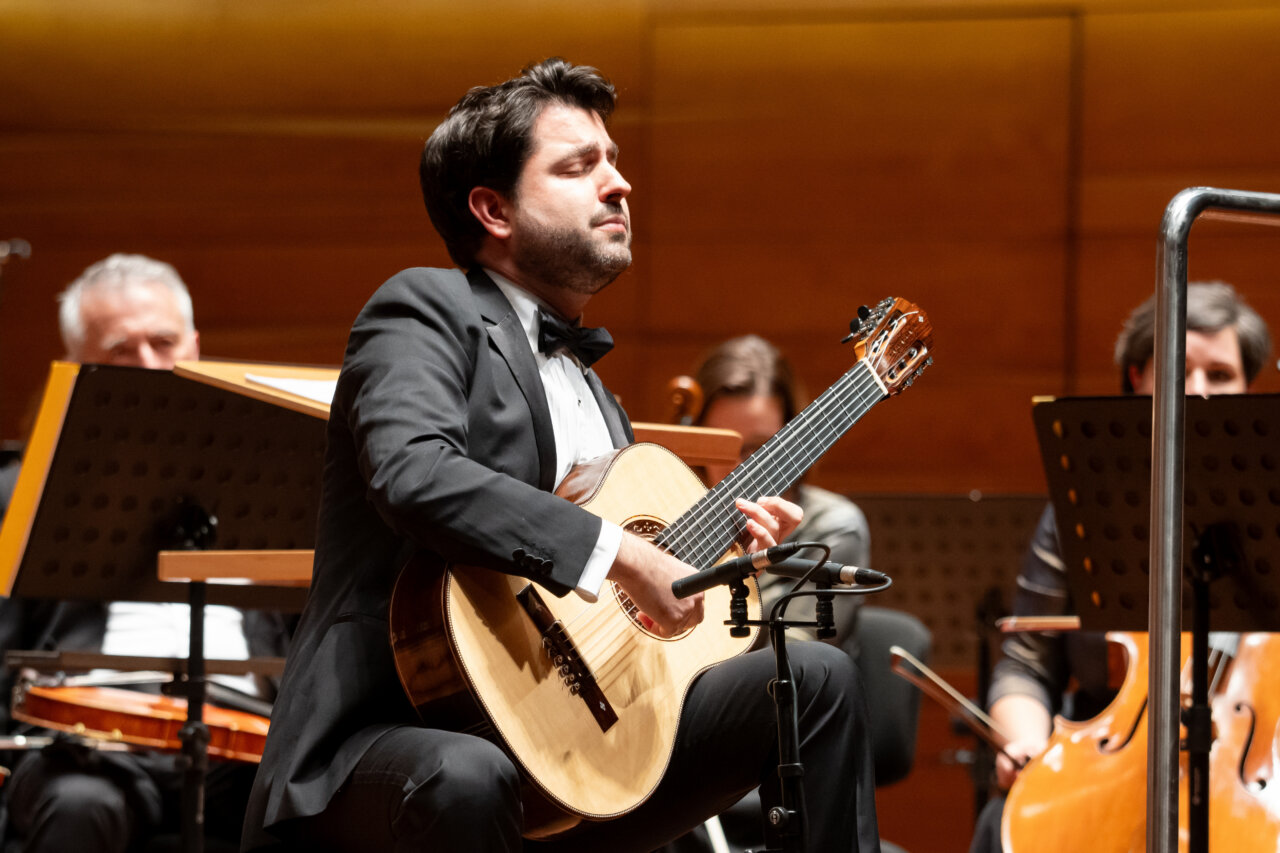 Guitarrista actuando en el Festival Internacional de Guitarra de Madrid