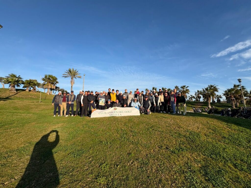 Grupo de jugadores del Club Amigos del Golf de Melilla en la segunda prueba de la Liga 2026
