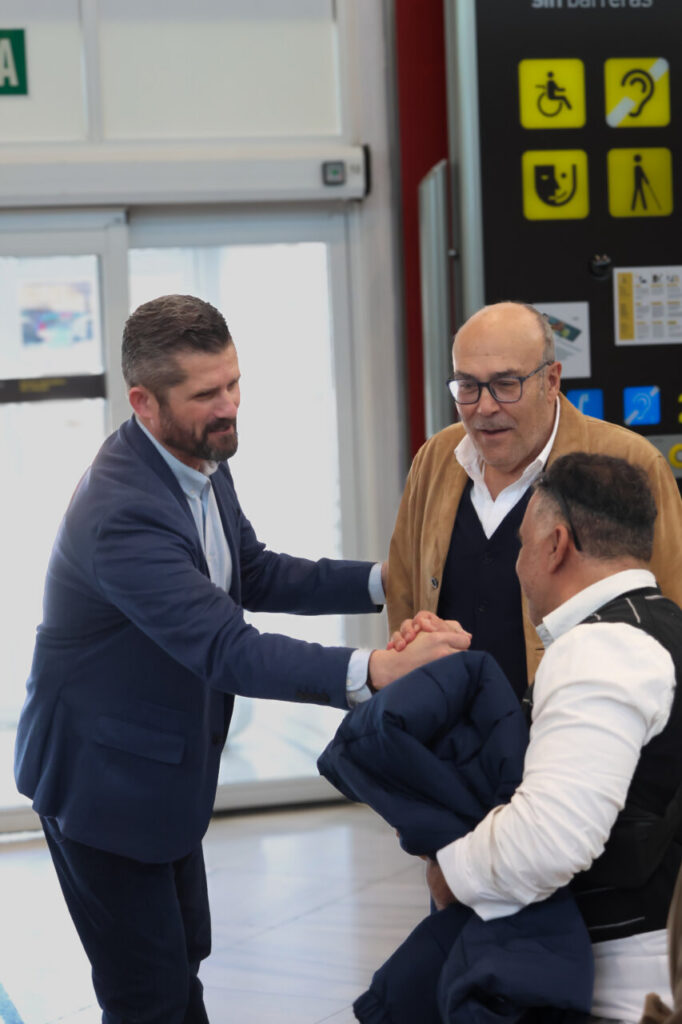 Reunión de representantes del Club Melilla Baloncesto tras el campeonato