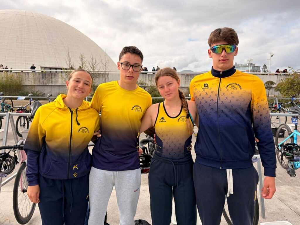 Cuatro deportistas del Club Atlético Melilla en el Campeonato de España de Duatlón.