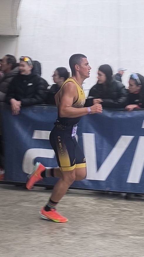 Alonso Romero corriendo en el Campeonato de España de Duatlón en Avilés