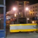 Imagen del cierre de la frontera en Melilla durante la noche