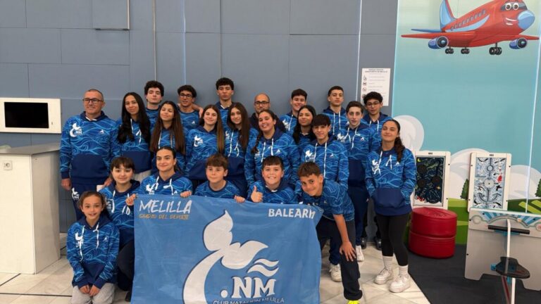 Equipo del Club Natación Melilla en el Trofeo Oficial C.N. Almería