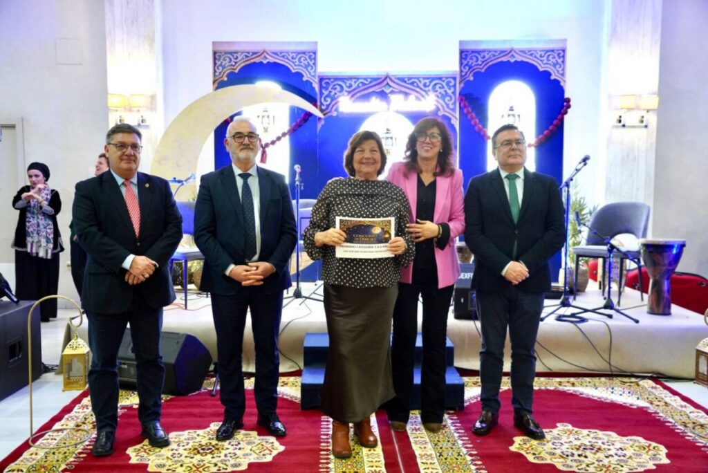 Participantes en la ruptura de ayuno durante el Ramadán en Melilla