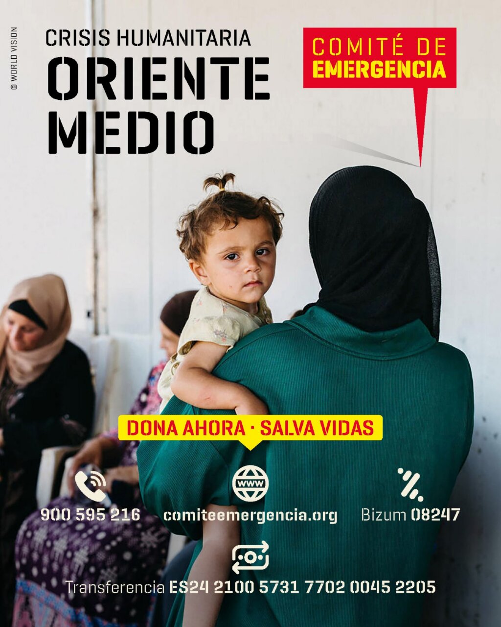 Mujer con niño en brazos en un contexto de crisis humanitaria en Oriente Medio