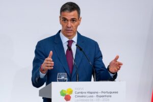 El presidente del Gobierno durante una comparecencia sobre la guerra en Irán.