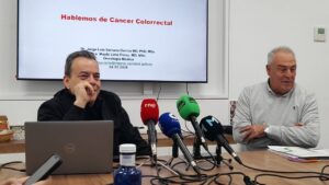 Conferencia sobre cáncer colorrectal en Melilla con dos ponentes