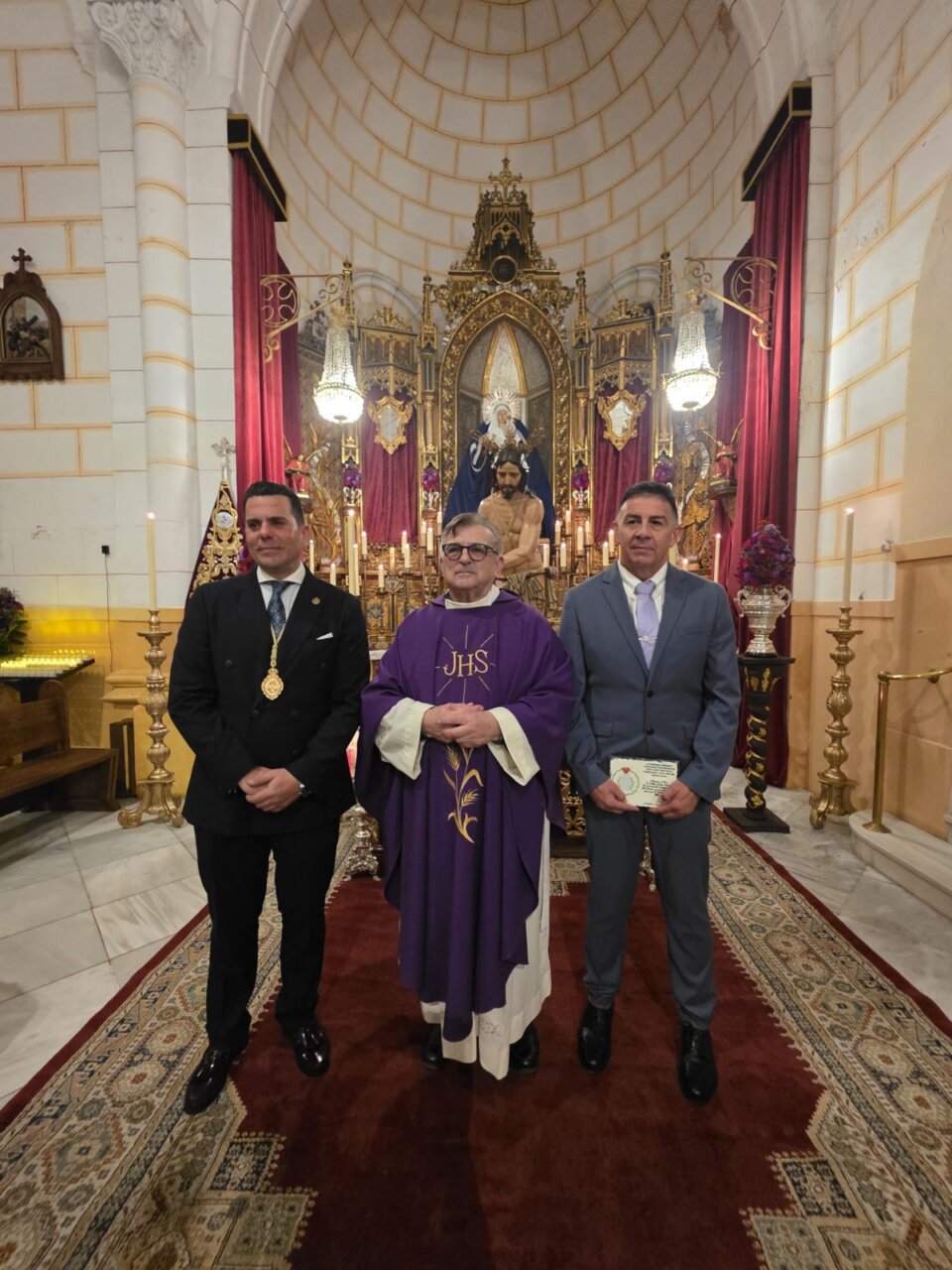 Ceremonia de la Columna de Oro en la Iglesia del Sagrado Corazón en Melilla