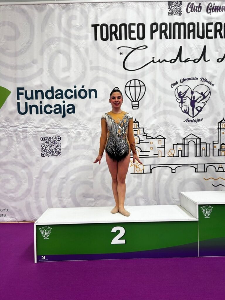 Gimnasta del Club Virka en el podio del Torneo Nacional de Andújar