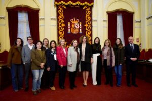 Isabel Migallón recibe el premio Lourdes Carballa en Melilla