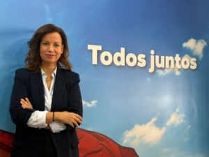 Isabel Moreno del PP defendiendo la reutilización del Hospital Comarcal en Melilla