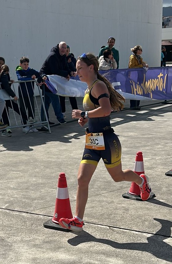 Lucía Faus corriendo en el Campeonato de España de Duatlón en Avilés