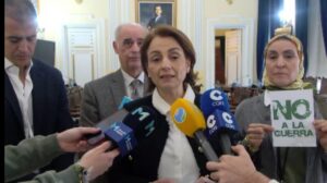 Rueda de prensa sobre la moción 'No a la guerra' en Melilla