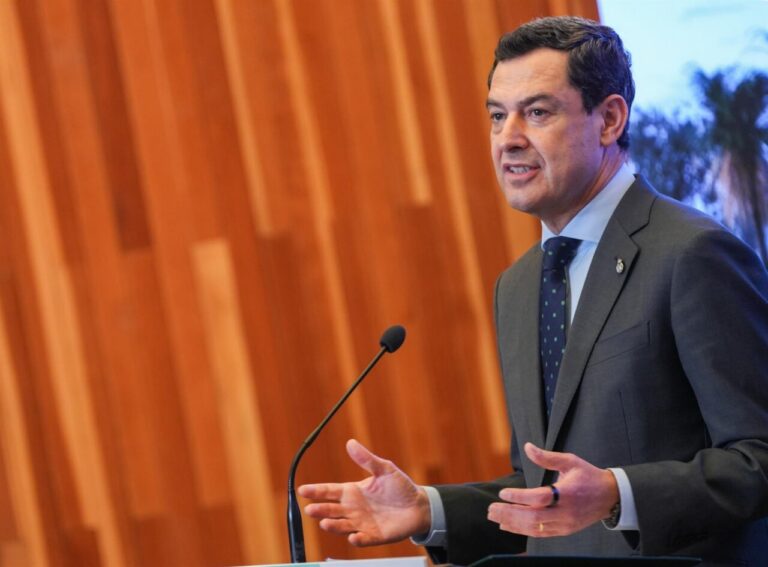 Juanma Moreno hablando sobre elecciones y abstención en Andalucía