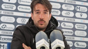 Entrenador Pepe Arredondo en rueda de prensa antes del partido