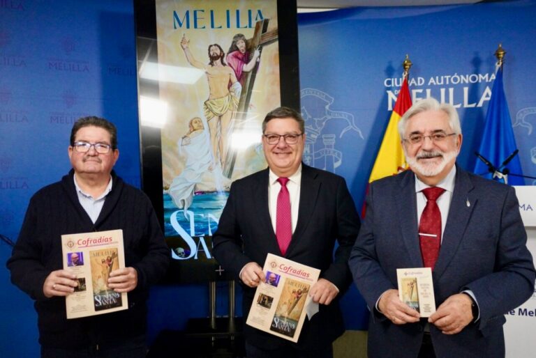 Presentación de la revista Cofradías para Semana Santa en Melilla