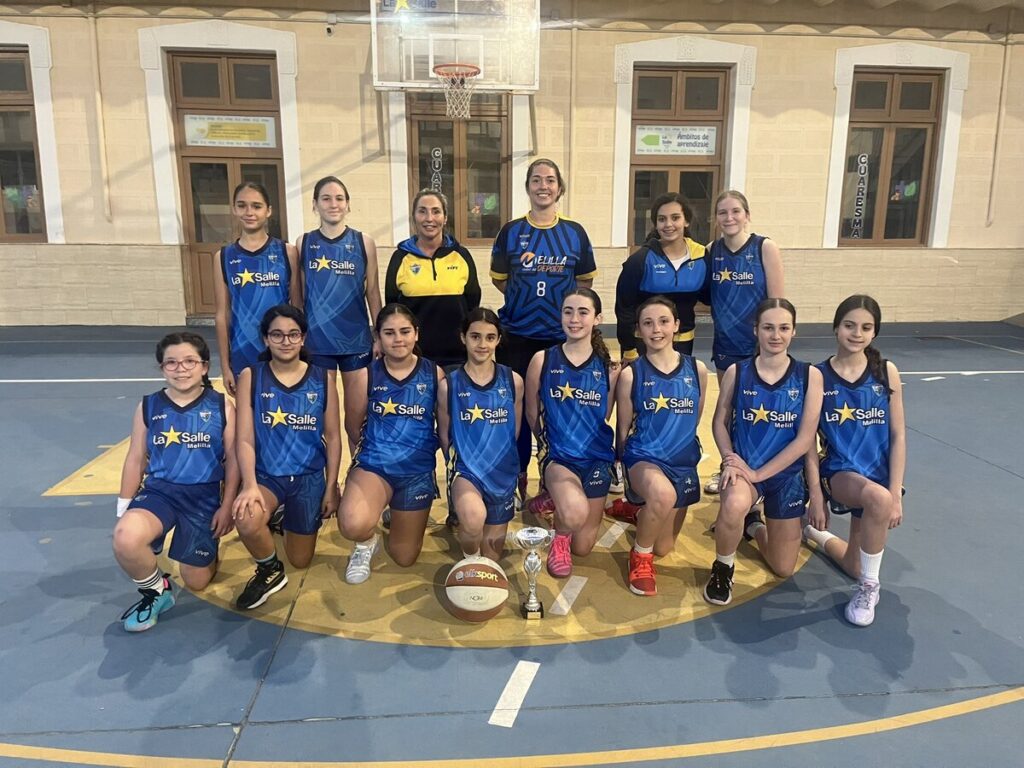 Equipo femenino de baloncesto La Salle en el Torneo Preinfantil FMB 2026