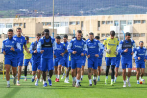 Jugadores de la U.D. Melilla entrenando en el Anexo del Estadio Álvarez Claro