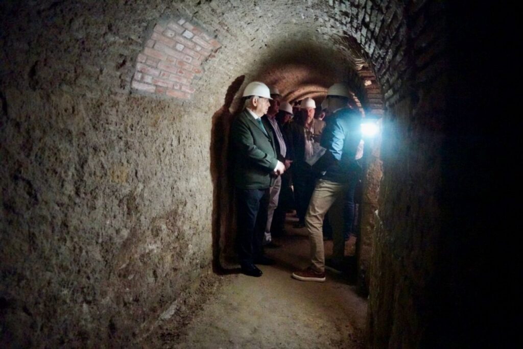 Visita a las galerías subterráneas del siglo XVIII en Melilla