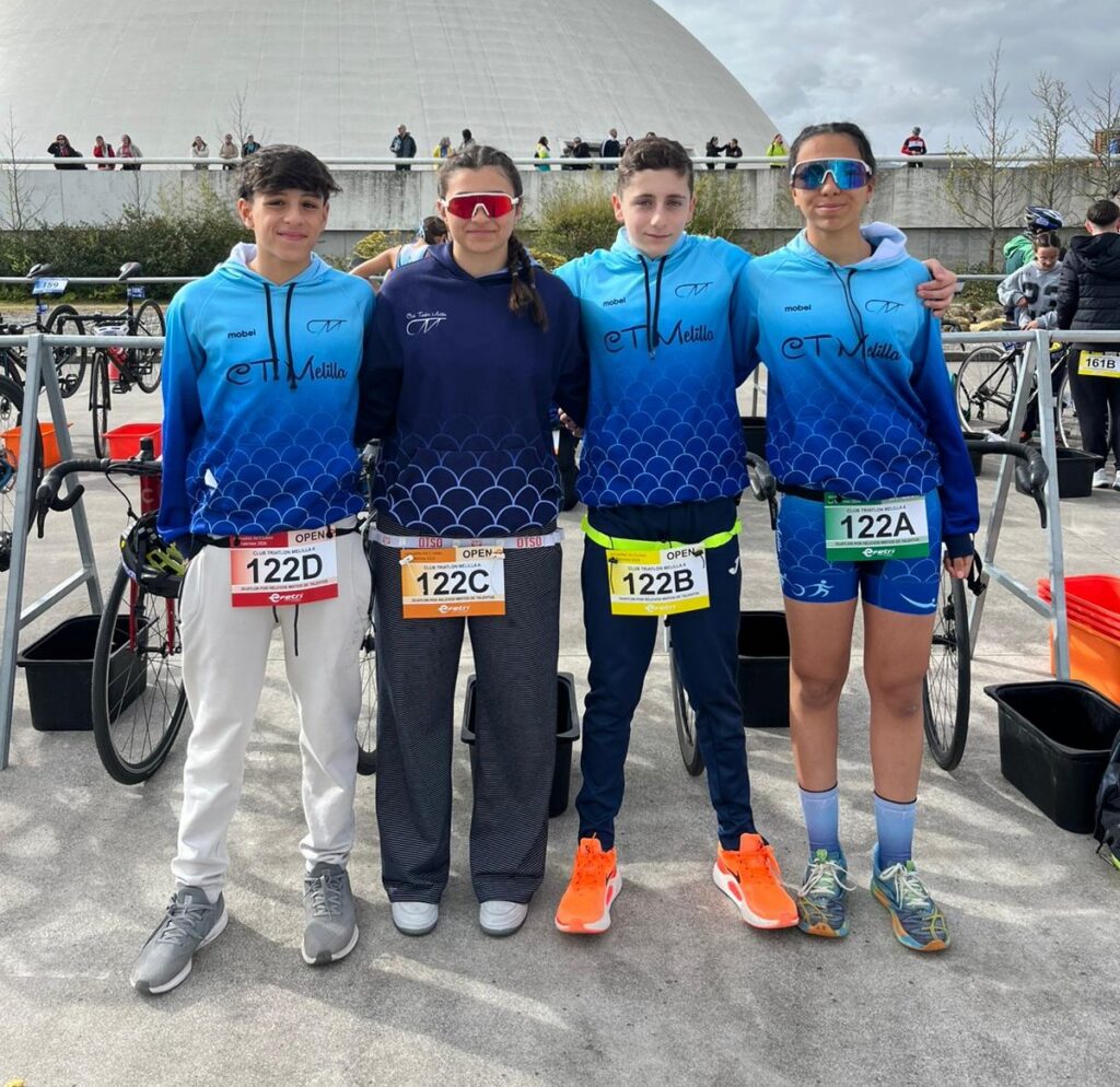 Cuatro jóvenes deportistas del Club Triatlón Melilla en el Campeonato de España de Duatlón.
