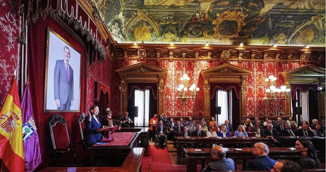 Ceremonia de entrega de llave de oro en Madrid con Almeida y Machado