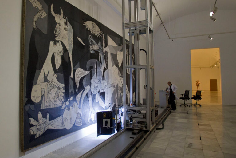 Pintura Guernica de Picasso en el Museo Reina Sofía