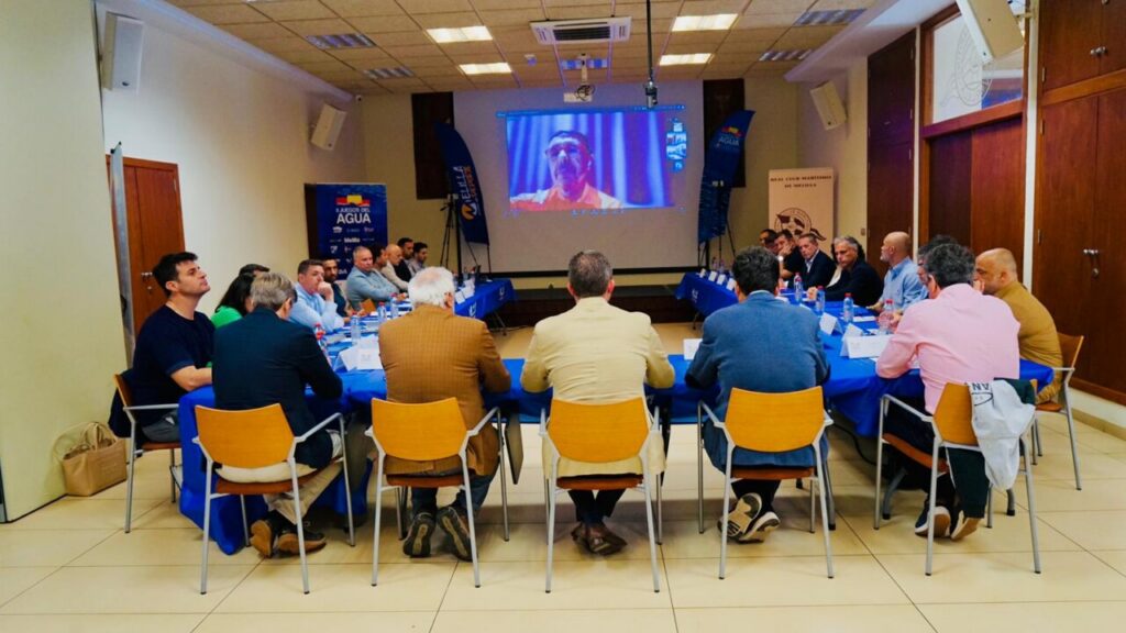 Reunión del IV Simposio de Federaciones de Deportes de Agua en Melilla