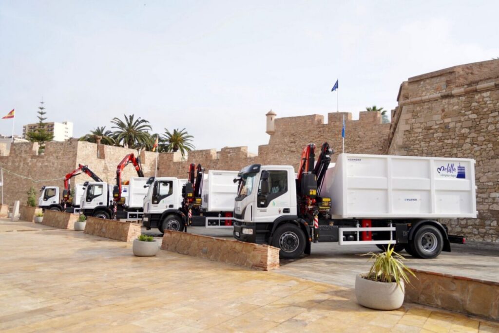 Cuatro camiones volquetes nuevos en Melilla para mejorar la limpieza urbana