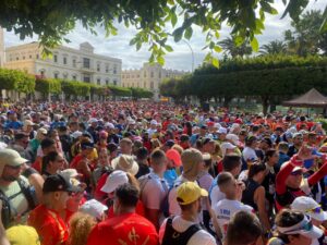 Multitud de corredores en la Carrera Africana de La Legión en Melilla