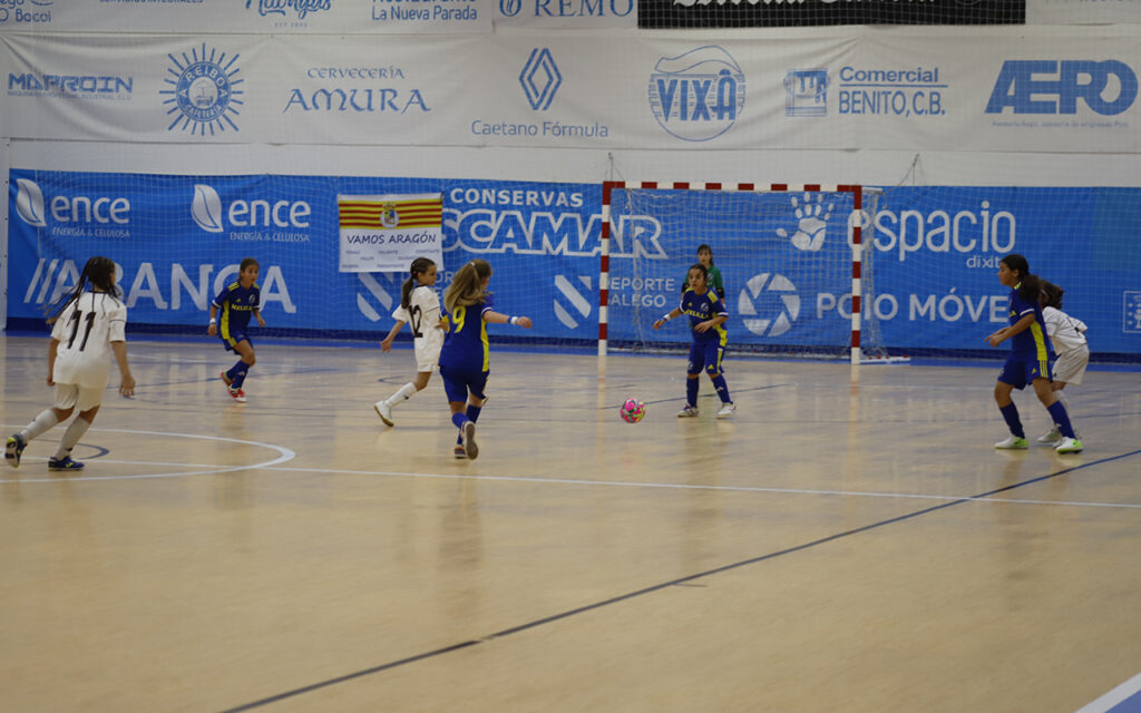 Partido de fútbol sala entre el combinado Sub-10 femenino de Melilla y Aragón