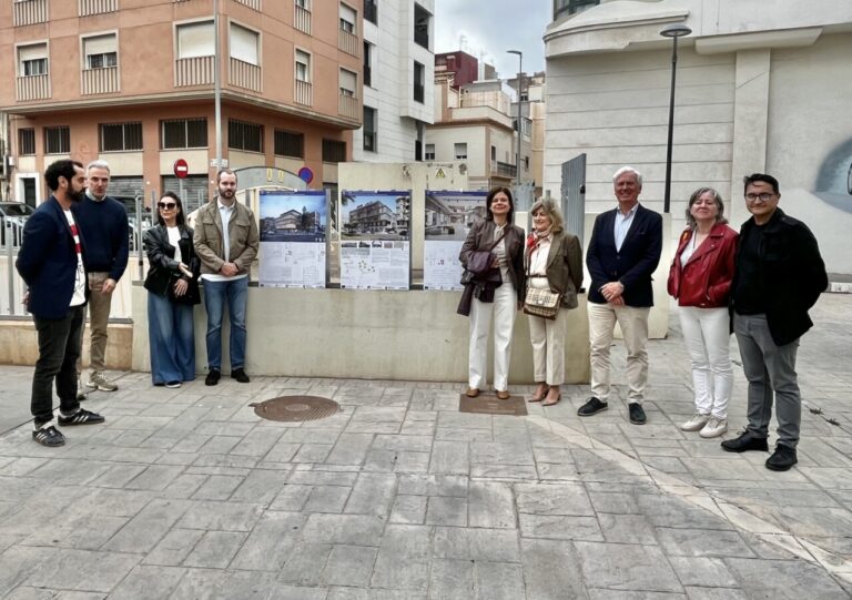 Grupo de personas en Melilla evaluando proyectos de inversión europea