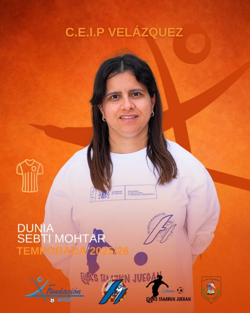 Dunia Sebti, entrenadora del CEIP Velázquez en la temporada 2025/26