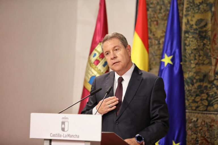 Emiliano García-Page durante una conferencia sobre el Comité Federal de 2016.